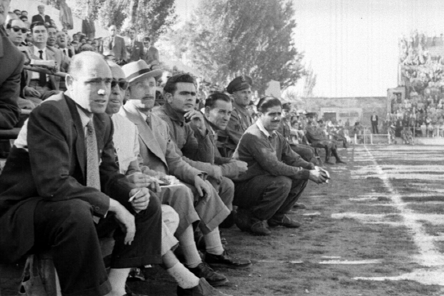 مخترع «التيكي تاكا» الحقيقي مدرب إسباني كان يتجسس لصالح النازيين