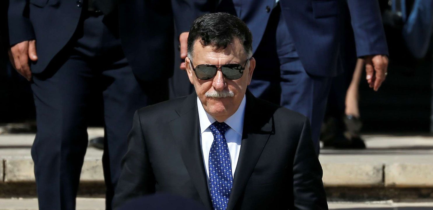 السراج ووزير خارجية تركيا بالجزائر، والأخيرة تدين بقوةٍ قصف الكلية العسكرية في طرابلس