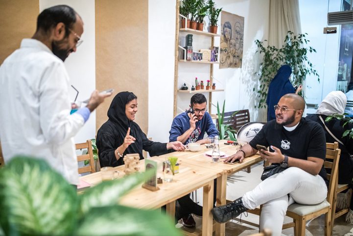 مقهى داسوقة في المدينة المنورة بالسعودية/ نيويورك تايمز