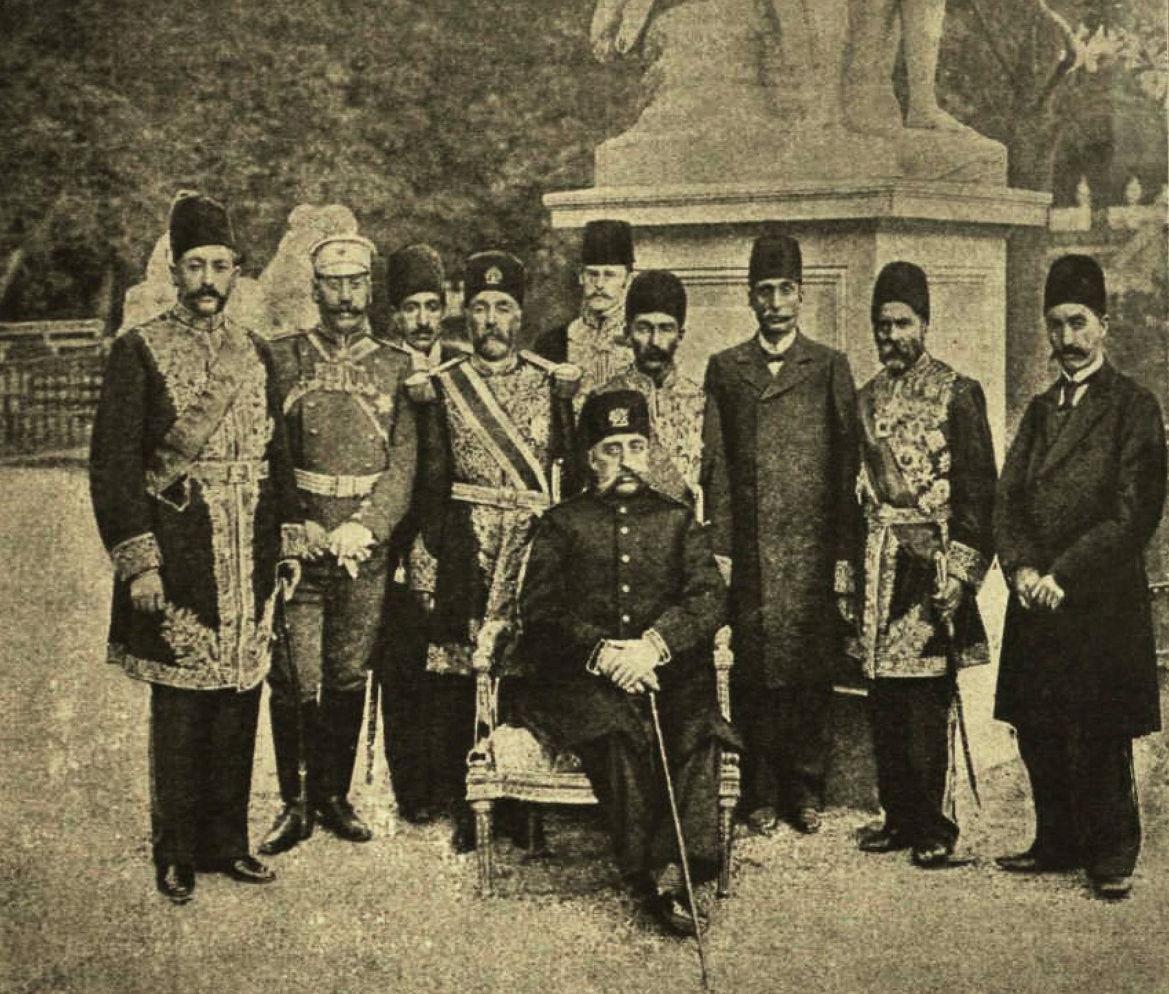 حكموا قرنين من الزمان وانتهت سلالتهم باحتلال إيران.. سلالة القاجار في إيران