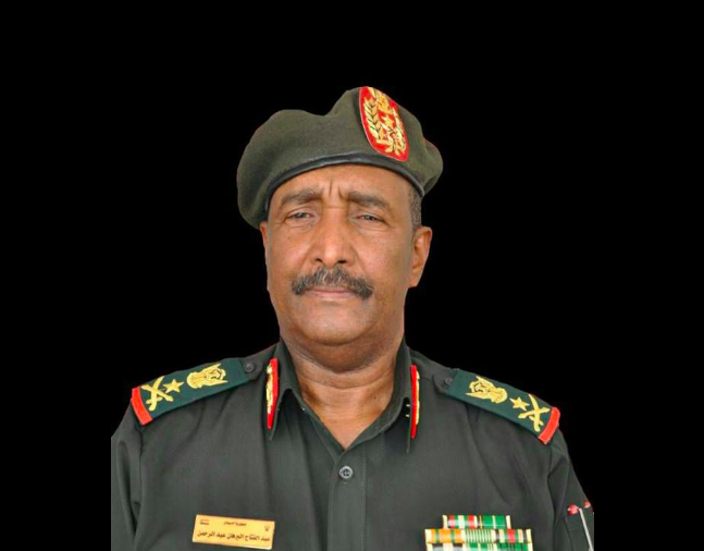 اتهم الدولة العميقة بتعطيل الثورة.. «البرهان» يعلن تشكيل لجنة للتحقيق في «التمرد» بجهاز المخابرات العامة