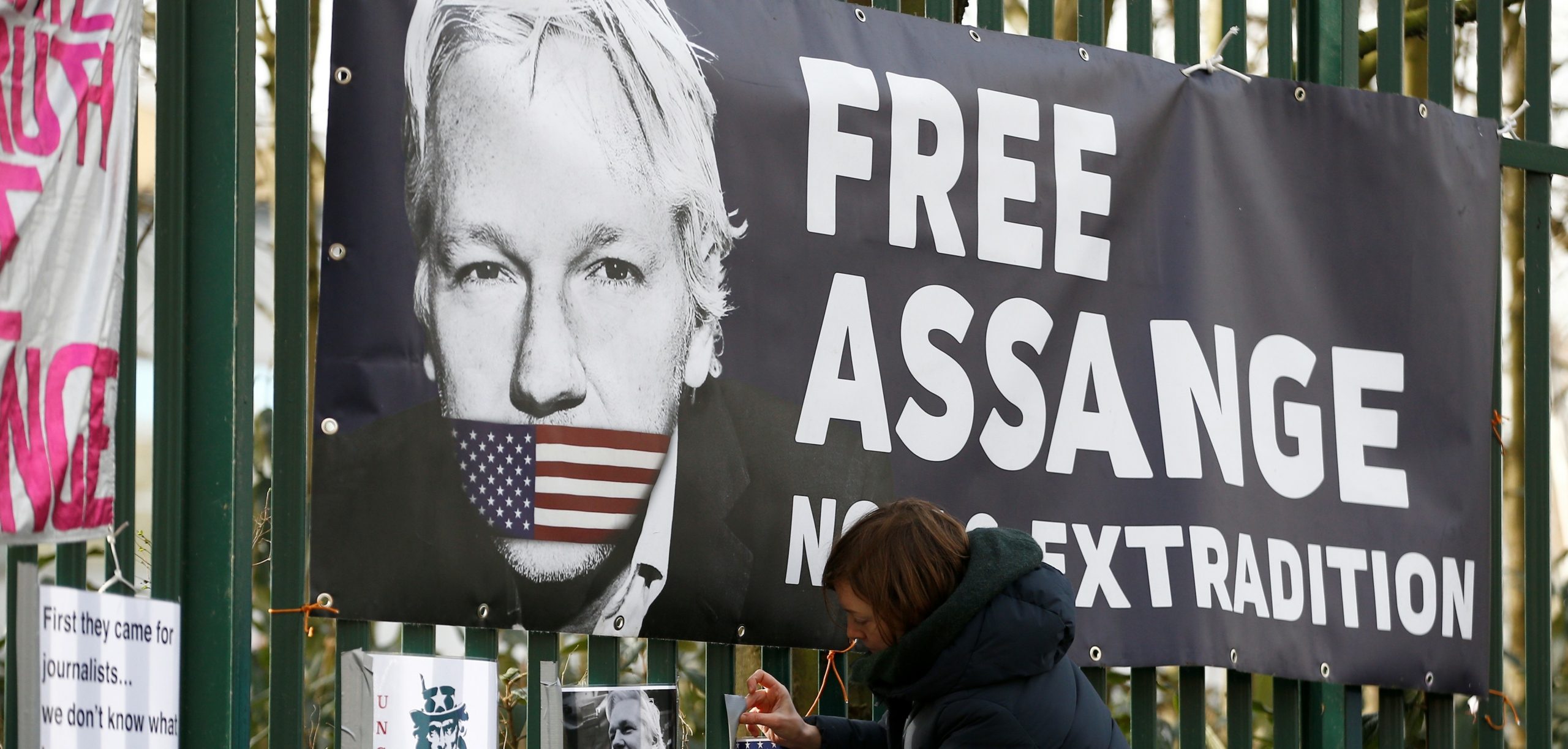 جواسيس حاولوا قتله وتسميمه.. جلسات تسليم مؤسس ويكيليكس تكشف معلومات خطيرة عن رغبة أمريكا في تصفيته