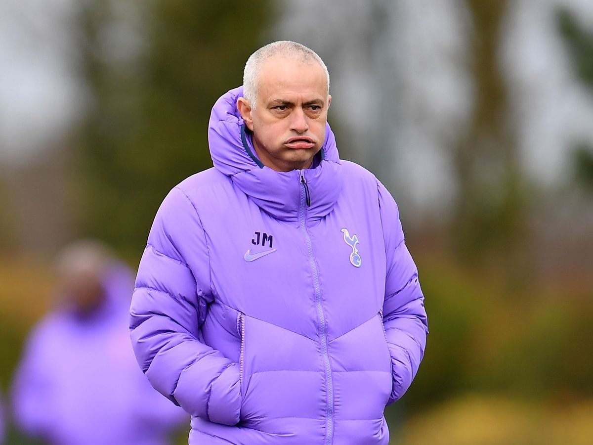 الأرقام لا تكذب: دفاعه هش وهجومه عقيم.. كيف يدمر مورينيو سُمعته مع توتنهام؟