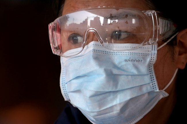 تشيلي تطلق أكثر الأقنعة مقاومةً لفيروس كورونا.. كمامات من النحاس قابلة للاستعمال أكثر من مرة