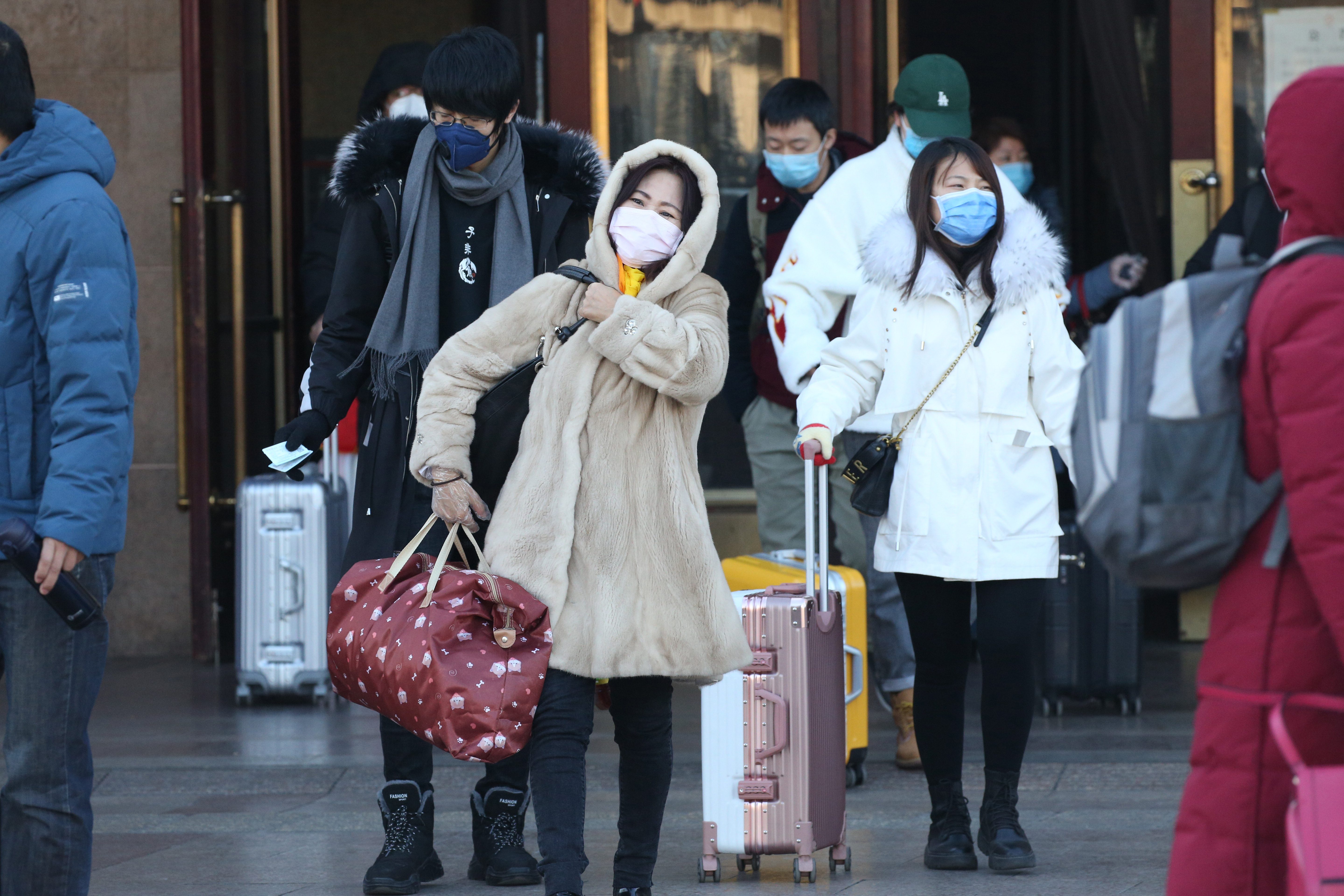 «سجن الصين العظيم»! كورونا يعزلها عن العالم.. حدود مغلقة، رحلات محظورة، دول ترفض استقبال سكانها