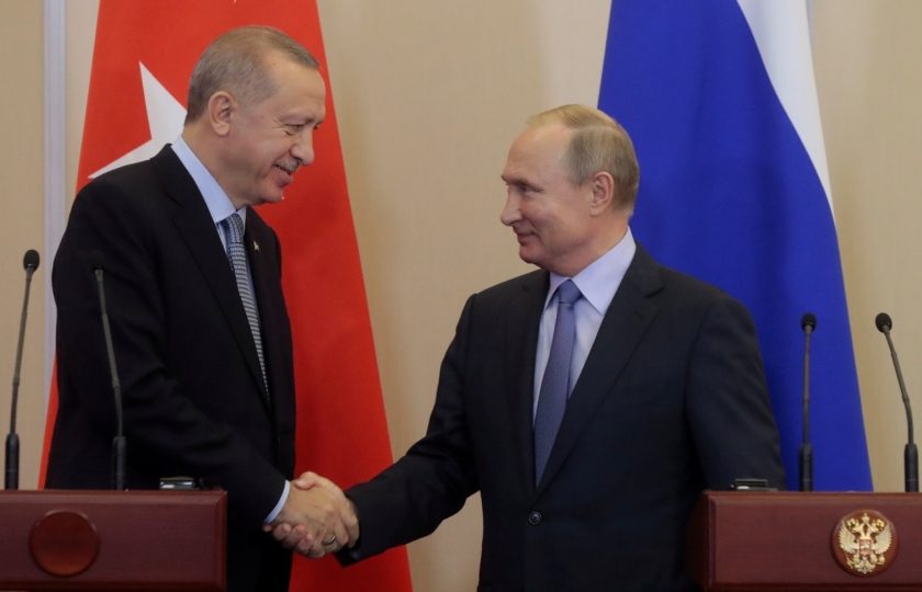 روسيا تنفي ترتيب أي لقاء بين أردوغان وبوتين لمناقشة الوضع في إدلب