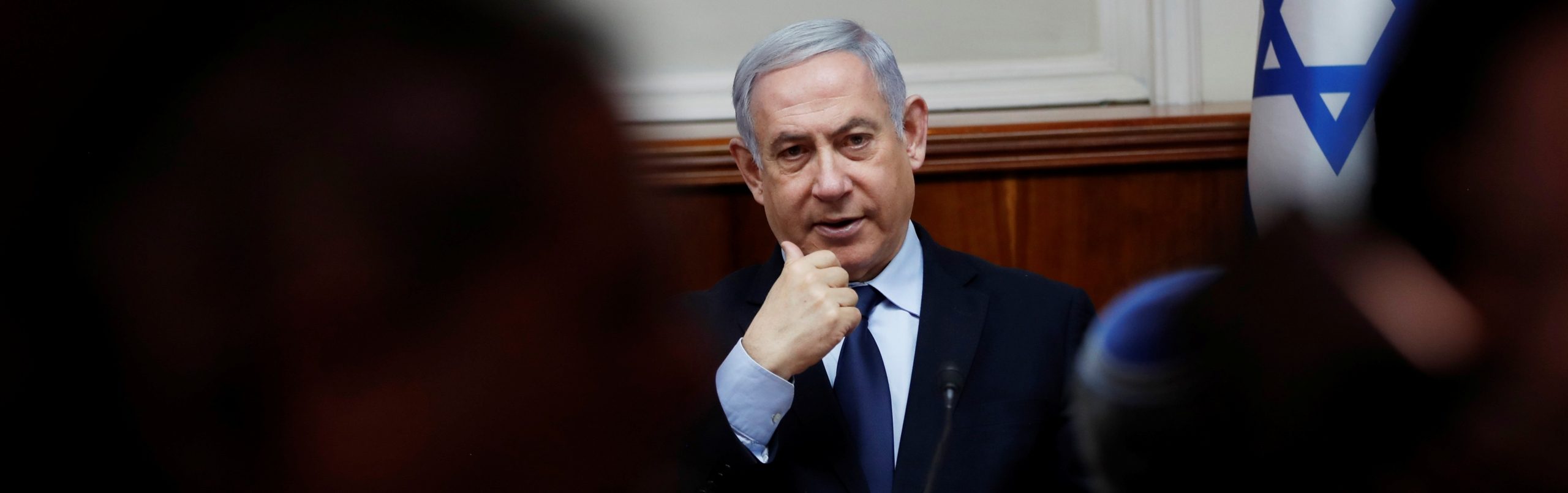 “حلفاء نتنياهو يلتقون مع معارضيه”.. ليبرلمان: اليمين الإسرائيلي يستعد لمرحلة ما بعد رحيل رئيس الوزراء