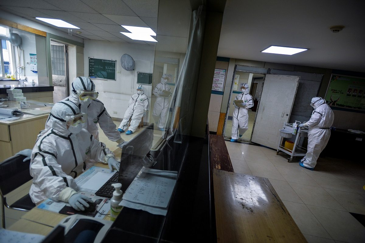 غيّرت بكين قادة إقليميين فانكشفت حصيلة صادمة.. أزمة كورونا تطيح بمسؤولين في الحزب الحاكم بالصين