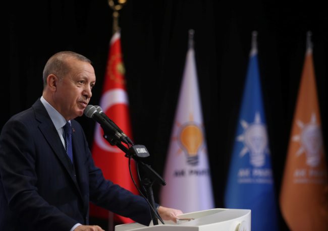 أردوغان يعلن مقتل جنديين تركيين في ليبيا.. ويؤكد عدم وجود اتفاق حتى الآن لعقد قمة رباعية حول إدلب