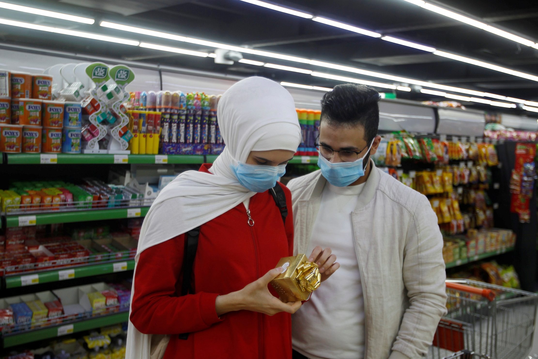 سجل العالم، حتى السبت، أكثر من 2900 وفاة ونحو 86 ألف مصاب