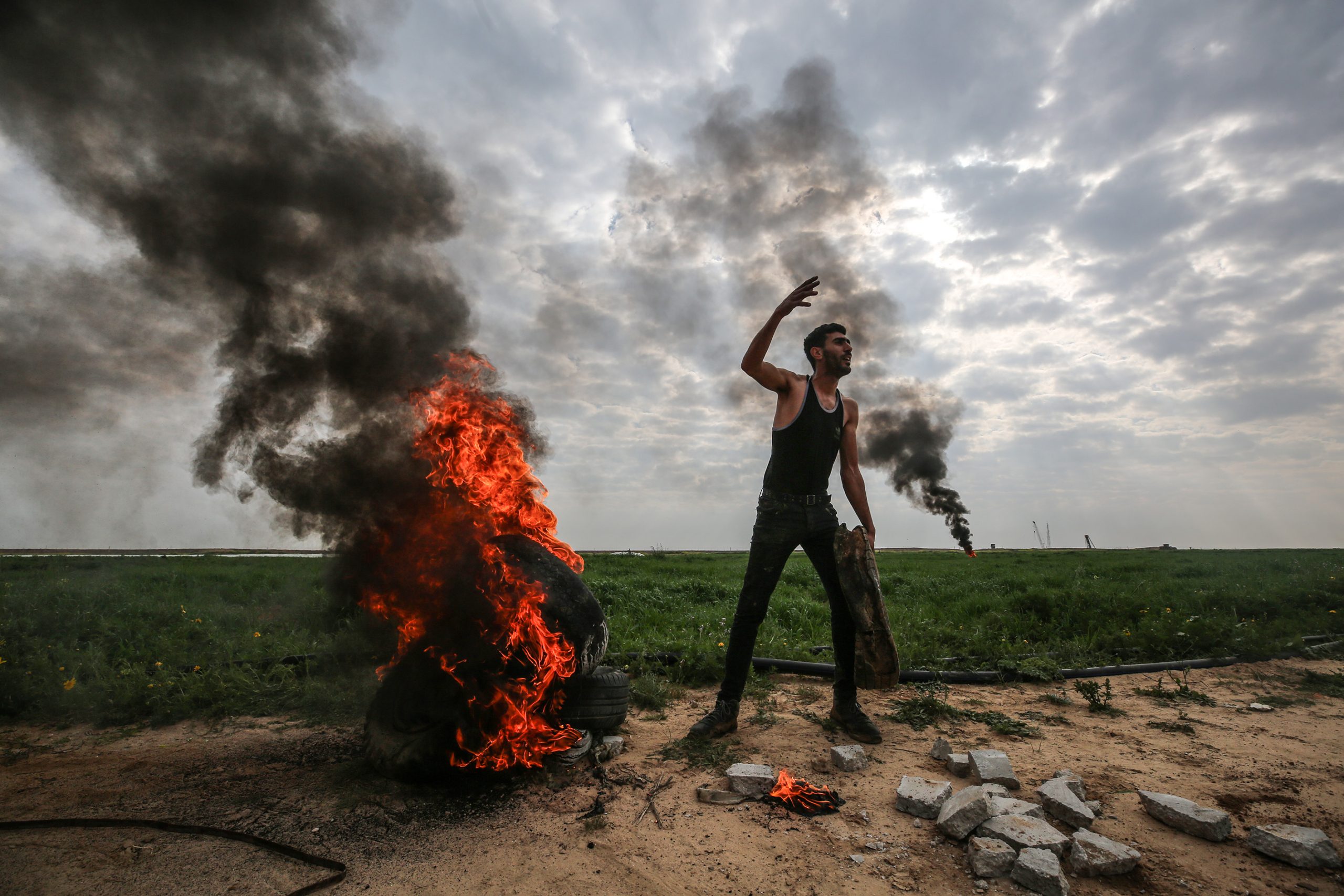 الجيش الإسرائيلي يقتل فلسطينياً ويصيب 3 جنوبي قطاع غزة