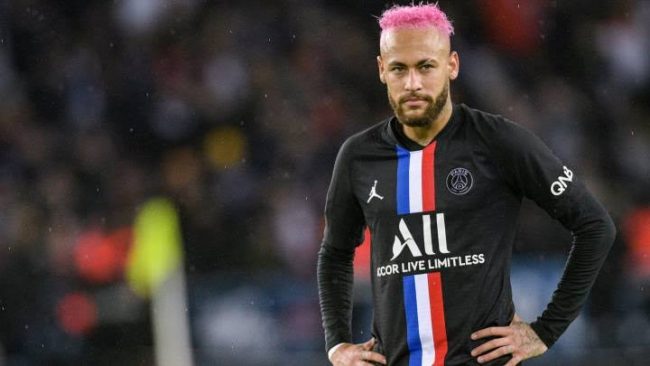 “يحتاج التفرغ للكرة”.. آخر برازيلي فاز بالكرة الذهبية يؤكد فرصة نيمار في الظفر بها