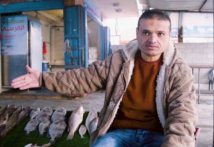 محمود حسني أبو حصيرة، تاجر السمك/ BI