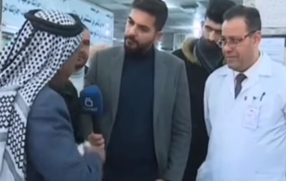 وفاة رجل خلال لقاء على الهواء داخل مستشفى في بغداد بينما كان يشتكي من الحكومة (فيديو)