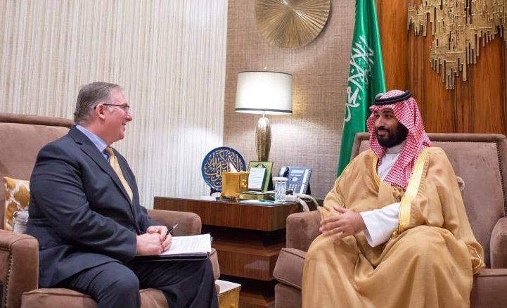 أحد القادة الإنجيليين جويل روزنبرغ يحمل الجنسيتين الأميركية والإسرائيلية التقى الأمير محمد بن سلمان في 2018 (رويترز عن الديوان الملكي السعودي)