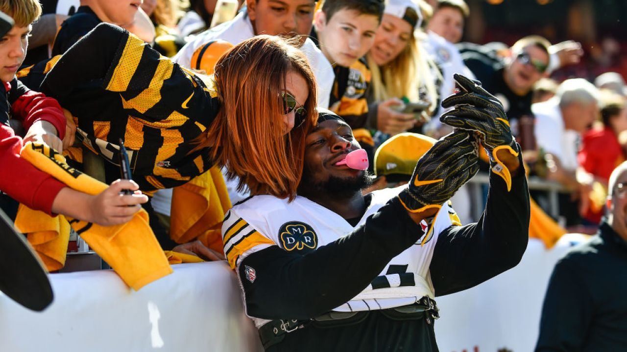 لاعبو ومشجعو كرة القدم يسهمون في تلوث البيئة بسبب دورهم في انبعاث أطنان من ثاني أكسيد الكربون