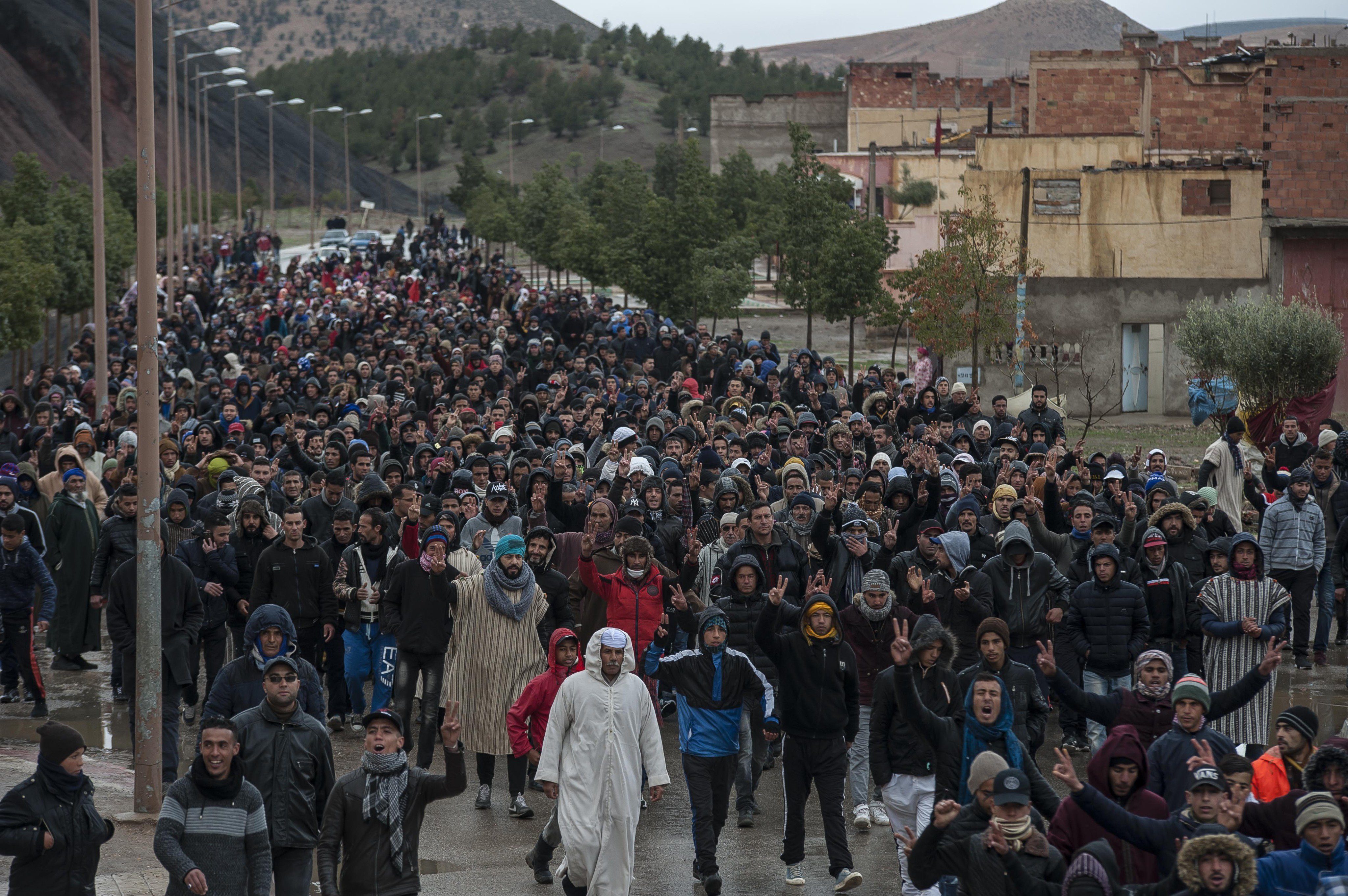 قبضة أمنية حديدية وأحكام بالسجن ضد المحتجين.. هل عادت سنوات “الجمر والرصاص” في المغرب؟