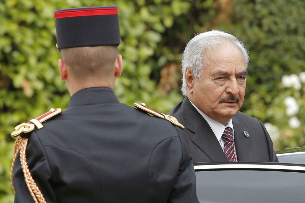 حفتر يستغل "كورونا" لتصعيد هجومه على طرابلس.. قصف مدفعي وصاروخي يستهدف العاصمة الليبية