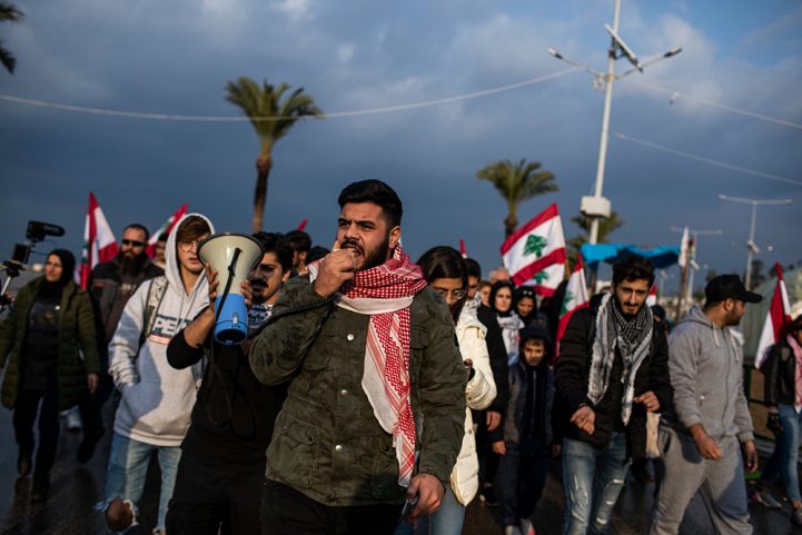جاد جرجوعي يحتج في صور/ نيويورك تايمز