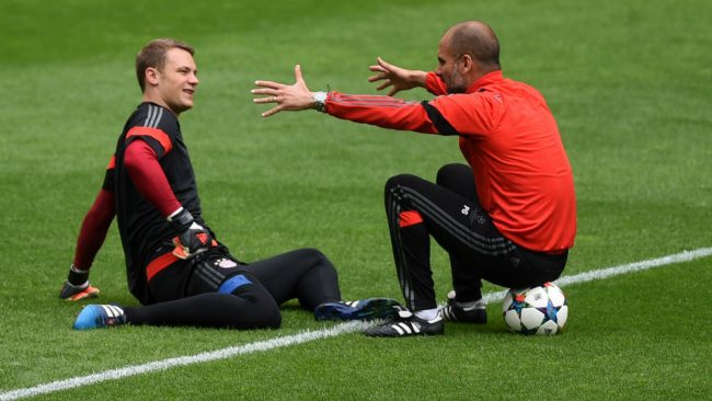 غوارديولا سعى لتغيير مركز حارس بايرن ميونيخ وهذا كان رد نوير عليه