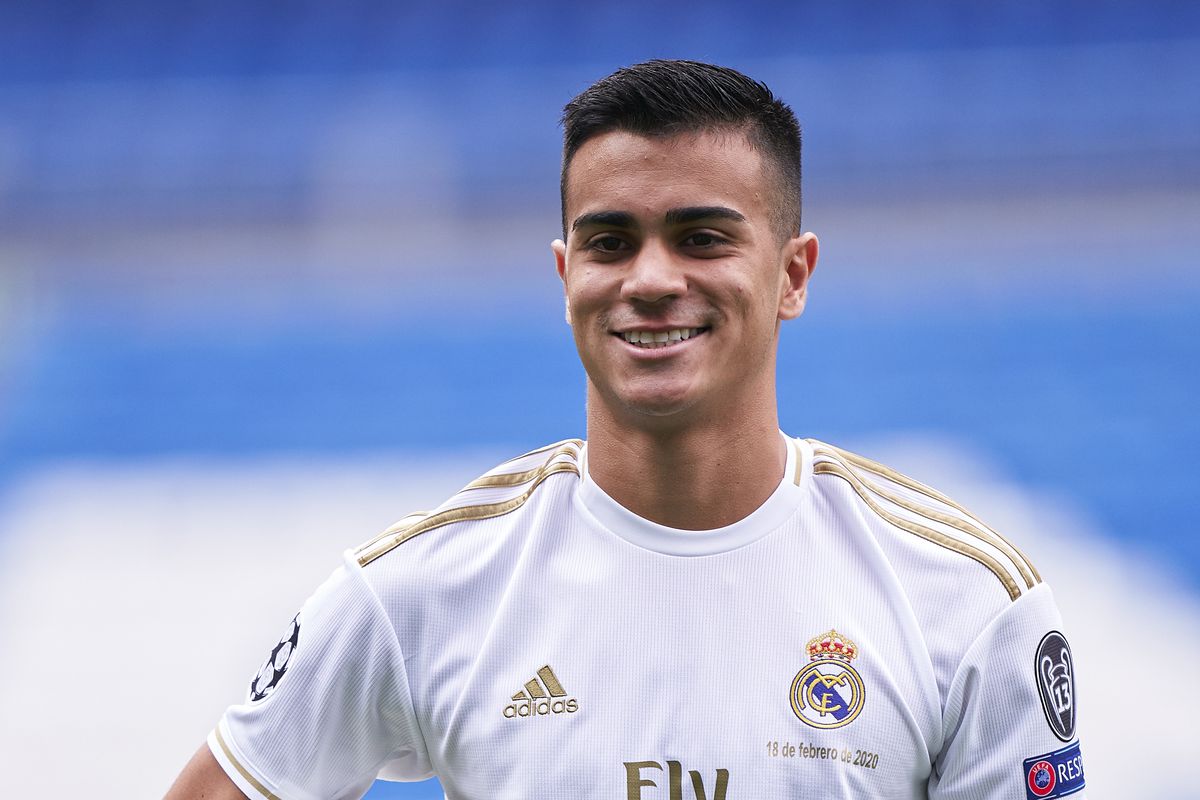 والد نجم ريال مدريد الجديد كان محترفا في فريق محلي بجزيرة مغربية قبل 28 عاماً