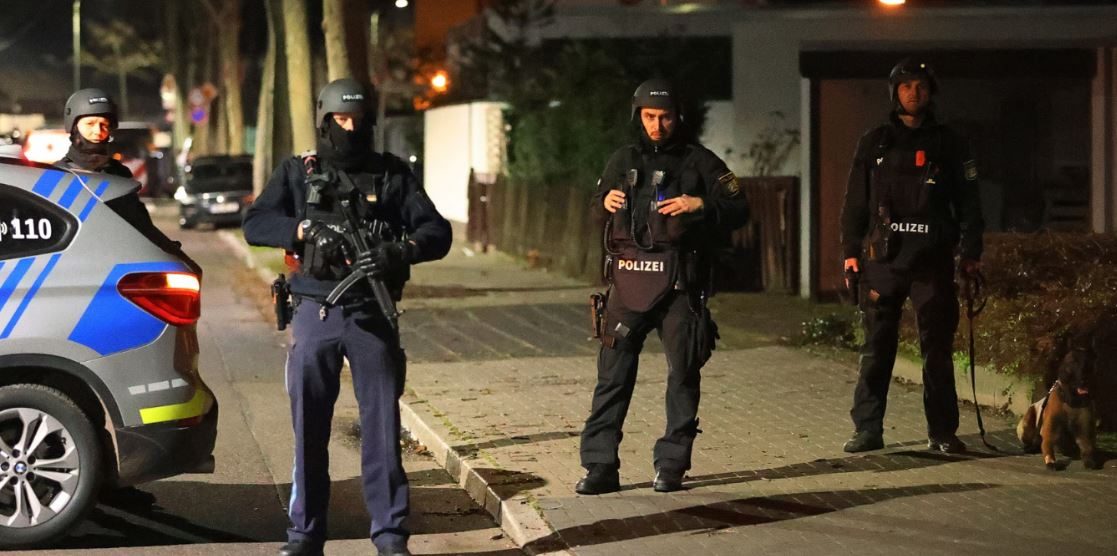 البوليس في مكان الحادثة