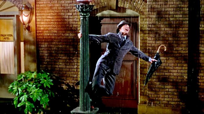 من  «قصة الحي الغربي» إلى  «الغناء تحت المطر».. إليك أفضل أفلام غنائية أنتجتها هوليوود حتى اليوم