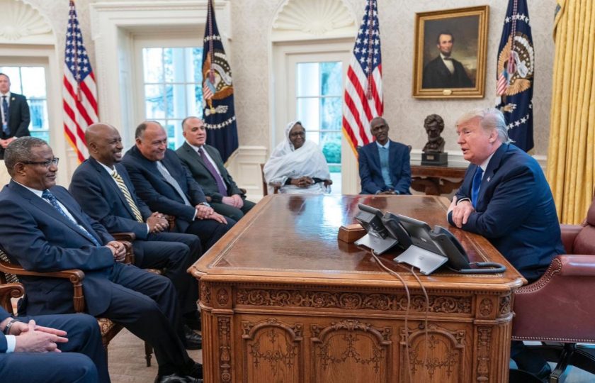 مصر تعلن التوصل لاتفاق نهائي بشأن خطة سد النهضة، إيران تتوعد إسرائيل وأمريكا، واشنطن مستاءة من الصين لعدم شفافيتها بأزمة كورونا