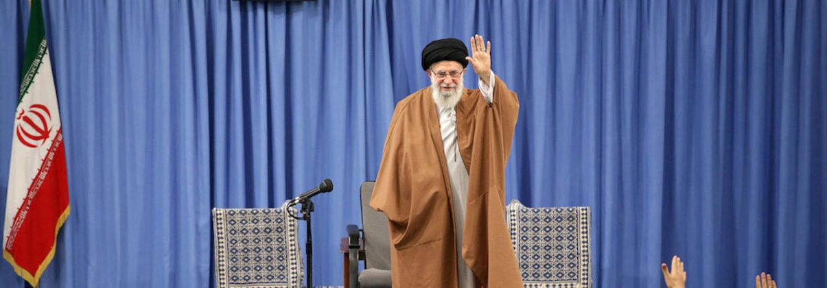 “الفائز الوحيد بها هو خامنئي”.. ناشيونال إنترست: الانتخابات تسرّع وتيرة انقلاب الحرس الثوري على الدولة