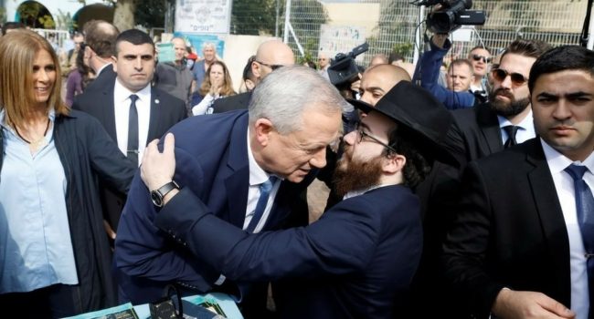 ما هي الوعود التي نالتها القائمة العربية المشتركة لكي تدعم الجنرال الإسرائيلي الذي ذبح غزة؟