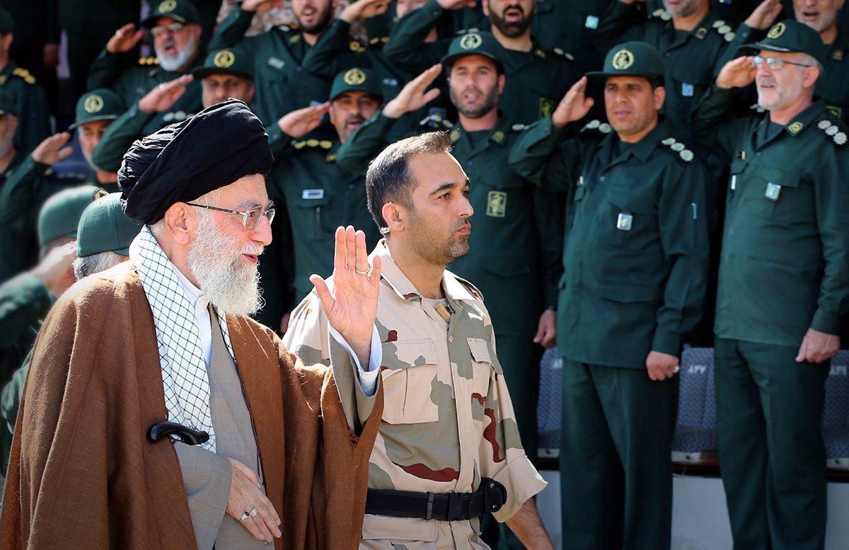 بداية 2020 جلبت سلسلة من الكوارث على الإيرانيين، لكنها كانت انتصاراً لجنرالات خامنئي المحافظين