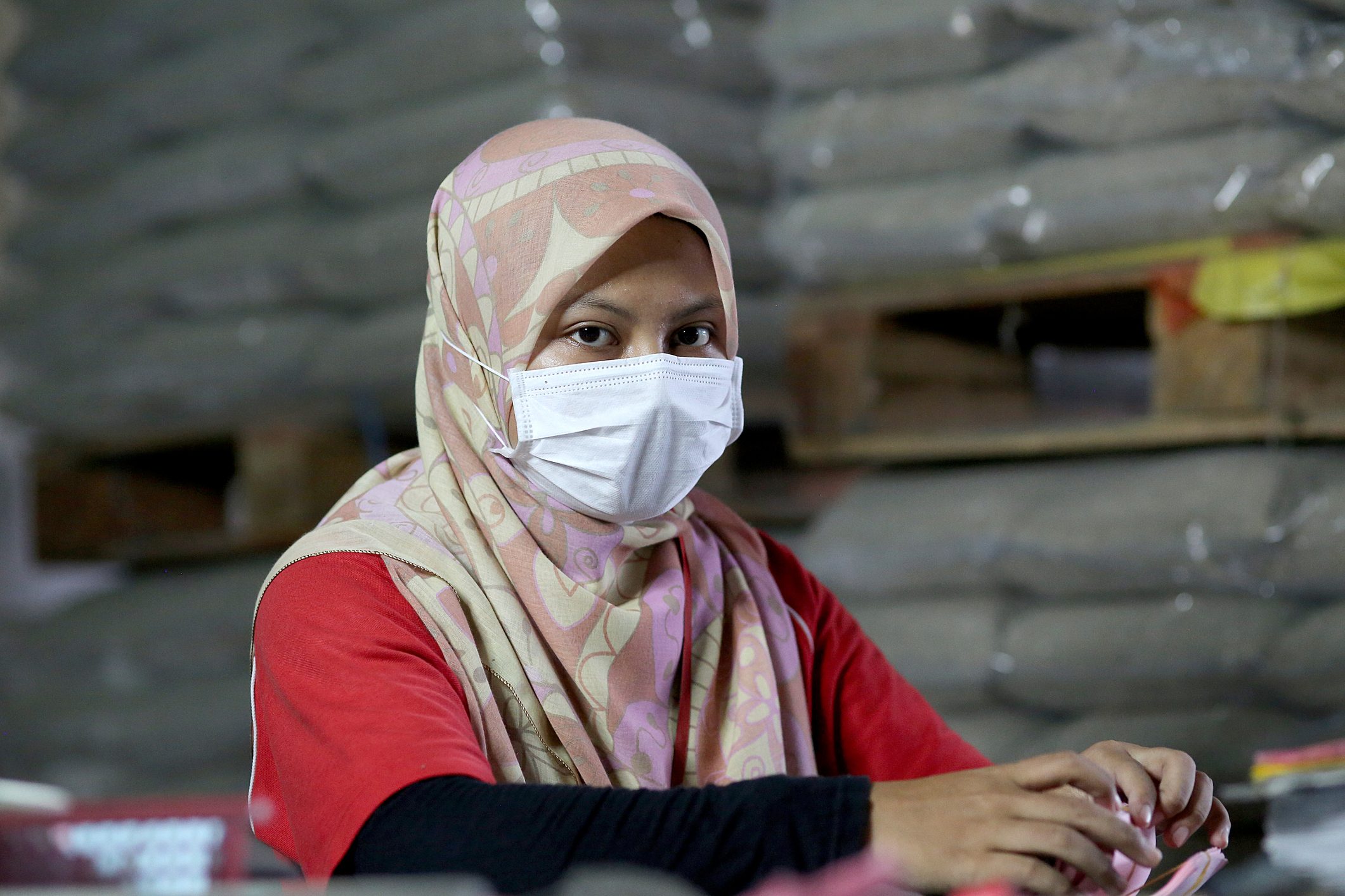 ليس فقط لأنه سينقذنا.. لماذا يشعر كثير من الناس في هذا الوباء في الرغبة في توطيد علاقته مع الله؟