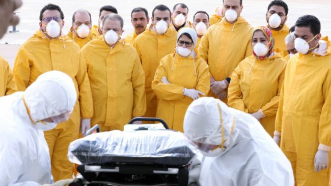 مصر ليست إيران.. هل تفشّى كورونا في القاهرة؟