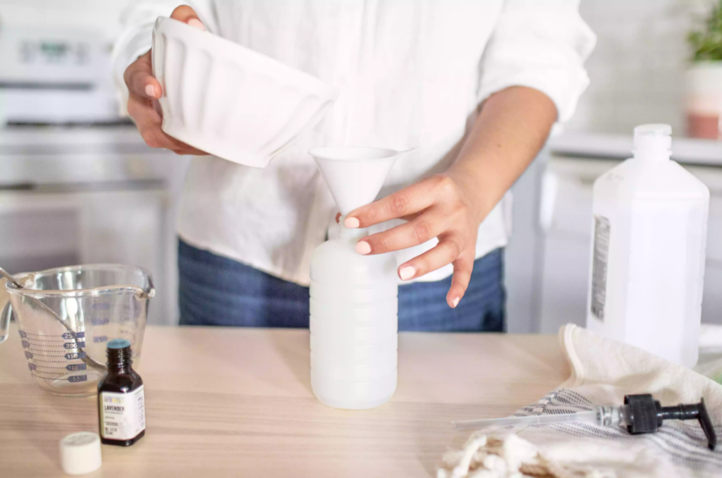 طريقة تحضير مطهر اليدين في المنزل