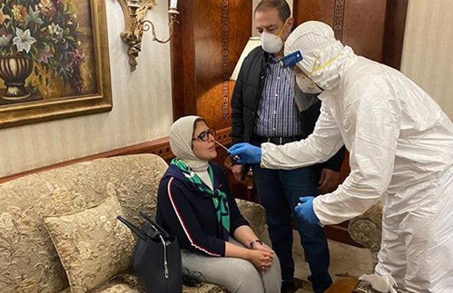 سحب عينات من وزيرة الصحة المصرية ووضعها تحت المتابعة أسبوعين فور عودتها من الصين
