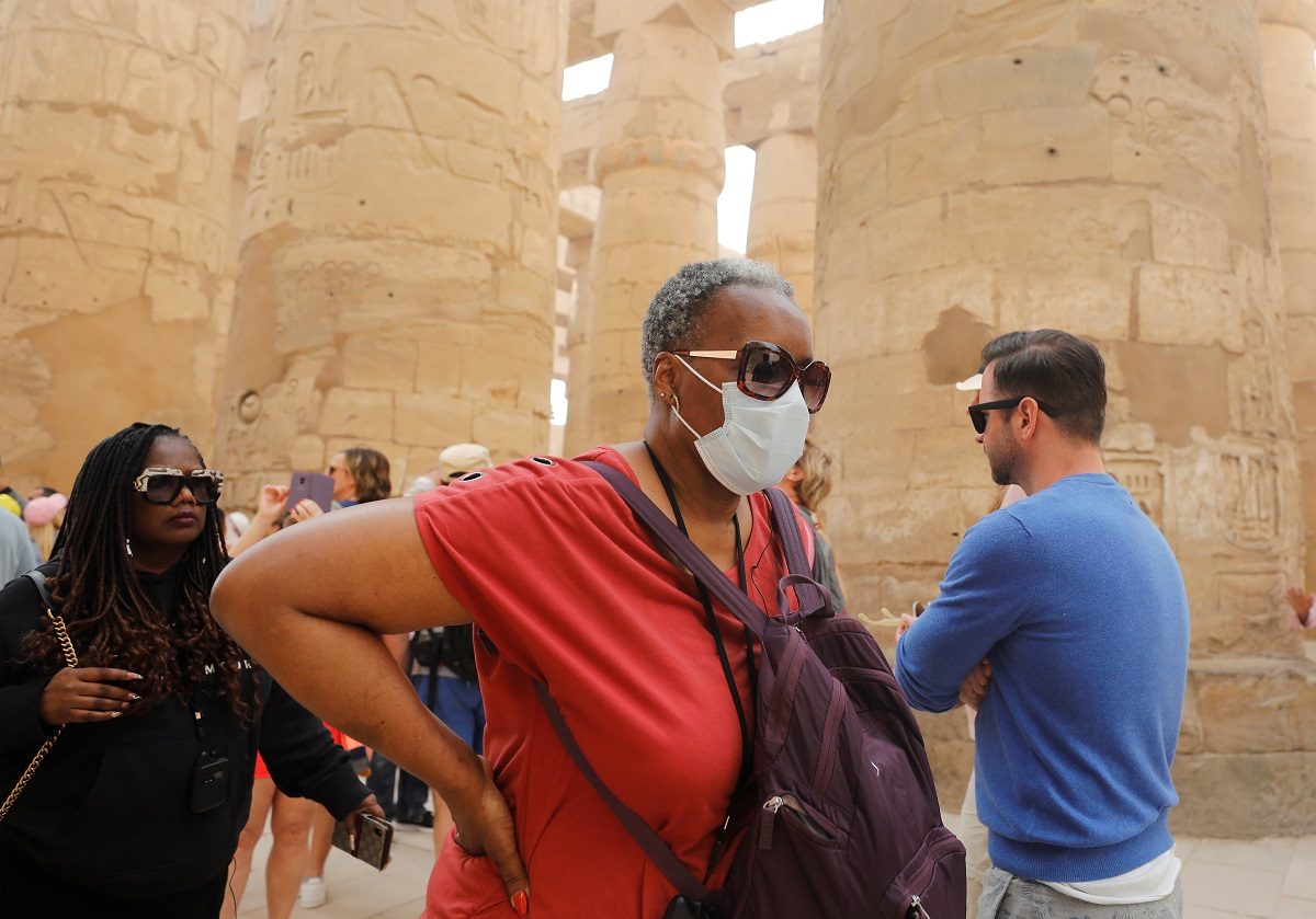 إيطالية سافرت لدفن زوجها فنقلت العدوى للقرية.. هكذا توفيت أول مصرية بكورونا