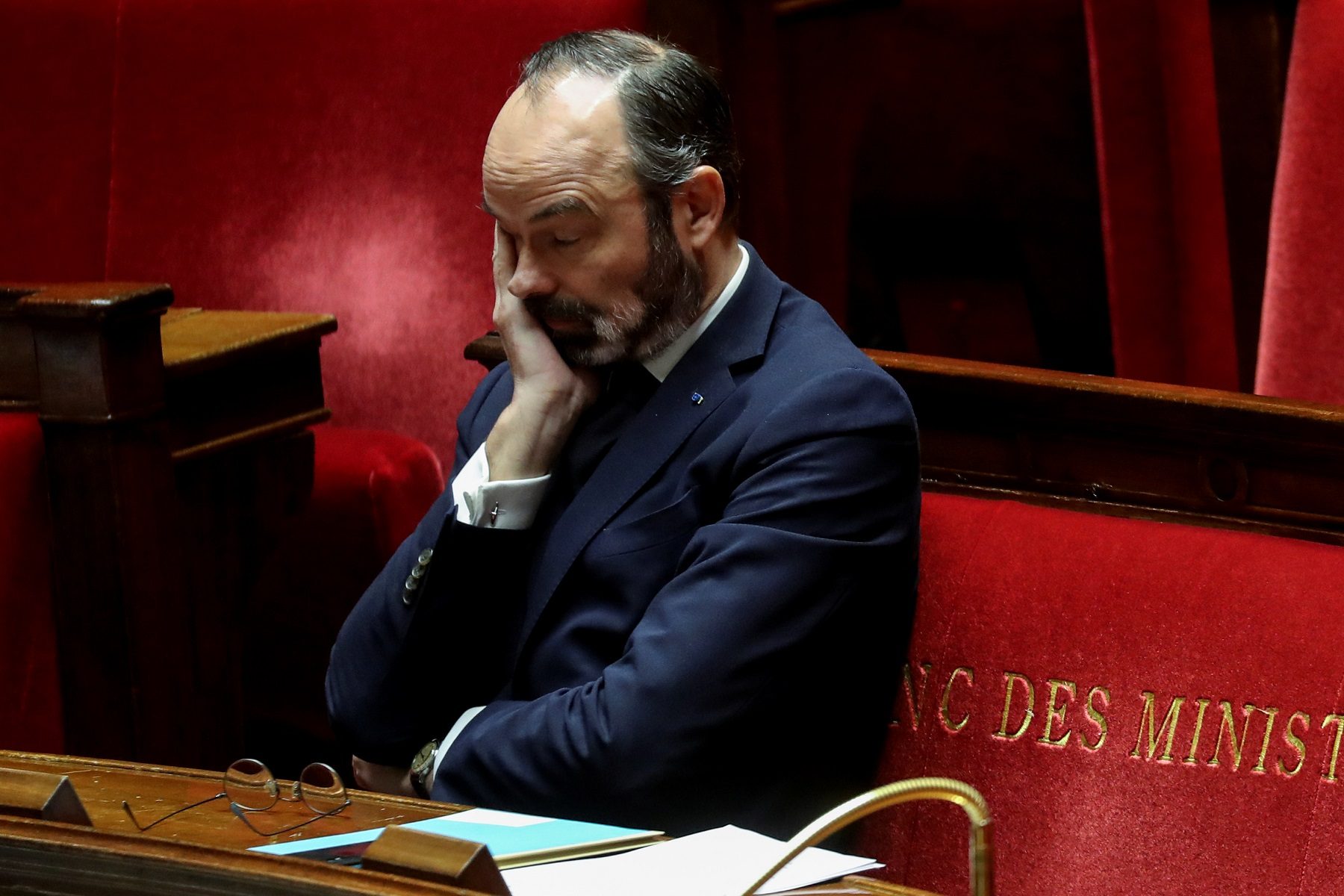 600 طبيب فرنسي يقاضون رئيس وزرائهم بدعوى “التقصير والكذب” في مواجهة كورونا