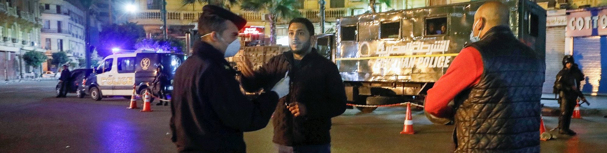 مصر تعزل مدناً وقرى لوقف انتشار كورونا.. مسؤول يتحدث عن تفاصيل القرار الاستثنائي