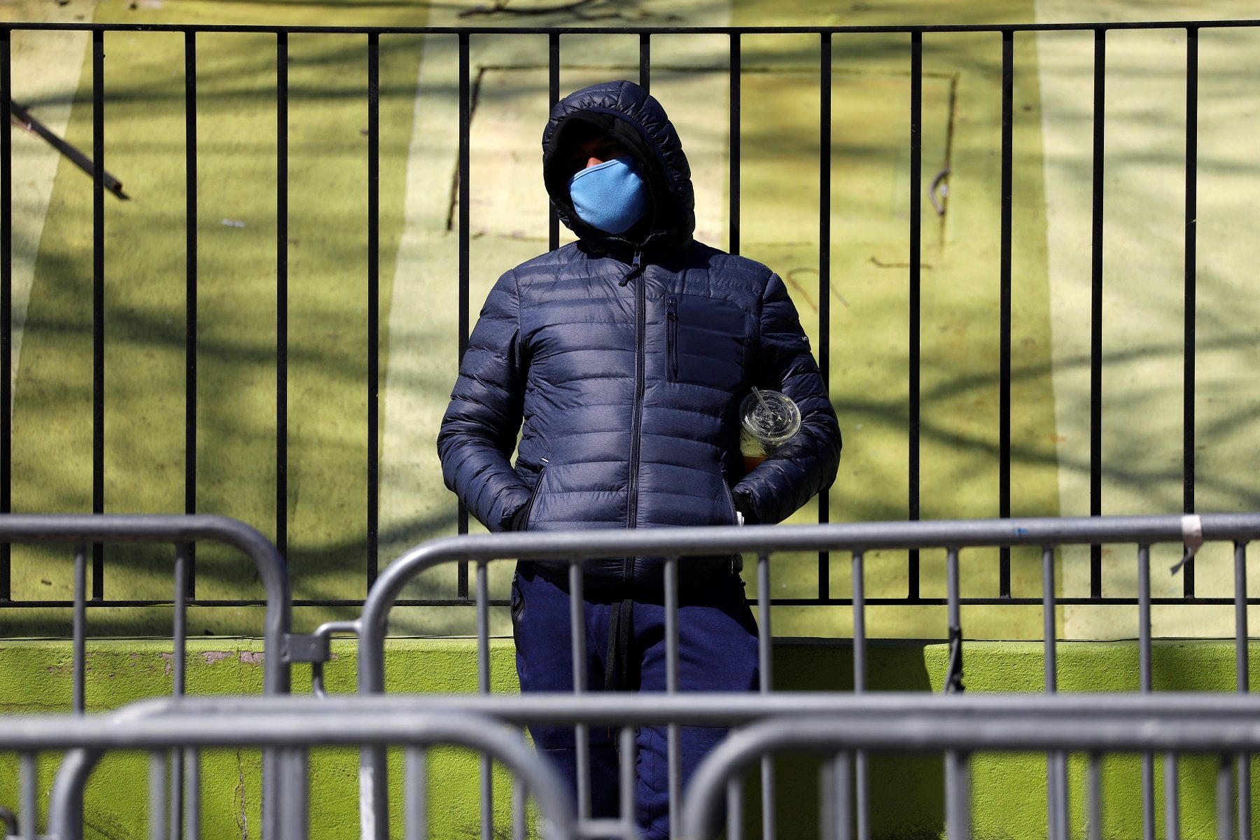 “قنبلة اجتماعية قد تنفجر”.. الصليب الأحمر: كورونا يمكن أن يشعل مواجهات بين فقراء الغرب