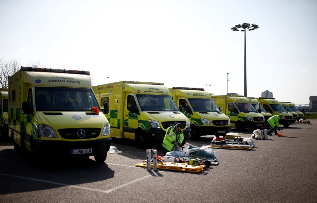 سيارات إسعاف/رويترز