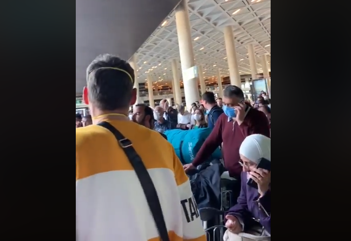 فيديو لمسافرين وصلوا للأردن وأُخبروا بالمطار أنهم سيخضعون للحجر بسبب كورونا