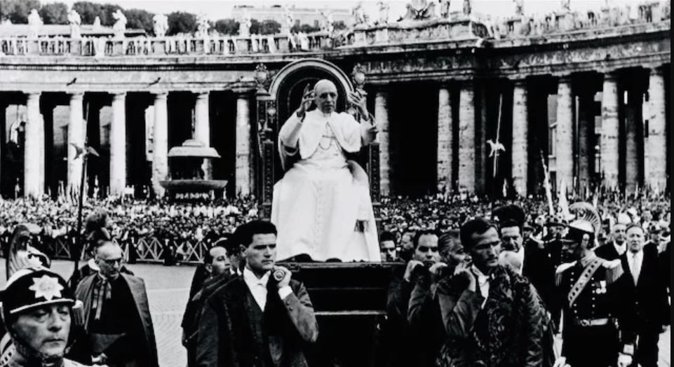 البابا بيوس الثاني عشر