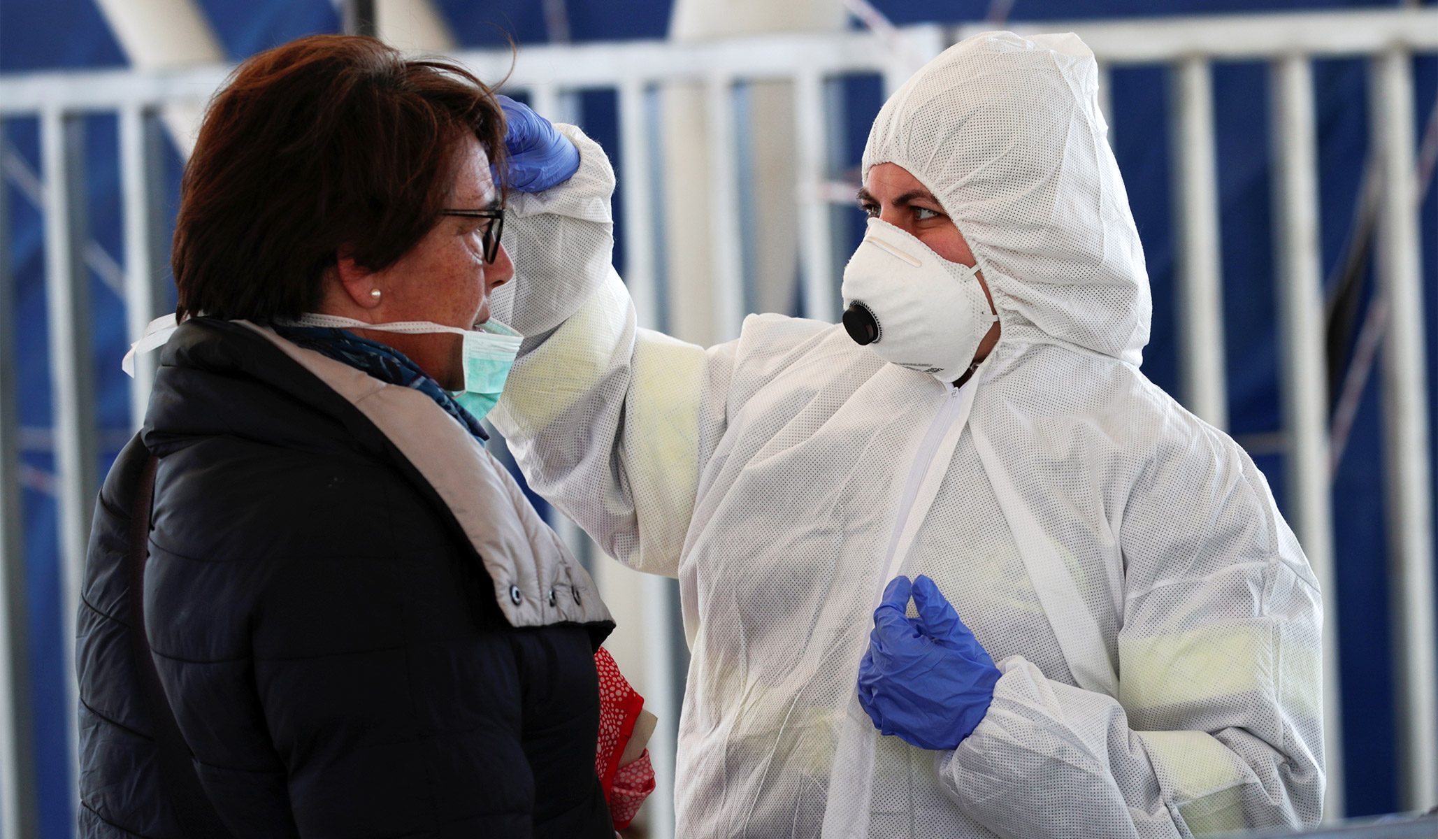 كثرة كبار السن وإهمال المواطنين.. لماذا تعاني إيطاليا من كورونا بشكل جنوني دون باقي أوروبا؟