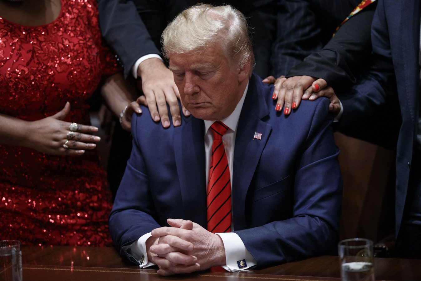 ترامب يدعو للتوجه إلى الله لطلب الحماية.. أعلن 15 مارس يوماً وطنياً للصلاة وسط تفشي كورونا