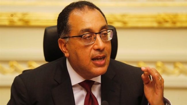 مصر تسعى جاهدة لجمع العملة الصعبة.. نجحت في إبرام عقود لبيع أصول مملوكة للدولة بقيمة 2 مليار دولار