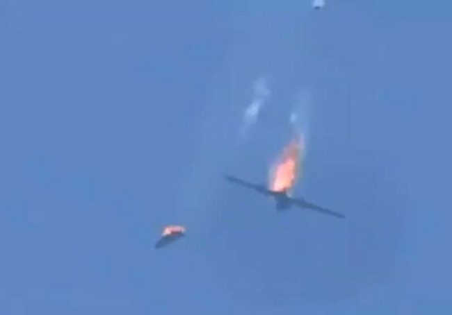 النظام يعلن إغلاق المجال الجوي شمالي سوريا.. توعد بضرب الطائرات وقال إنه “أسقط طائرة استطلاع تركية” ﻿