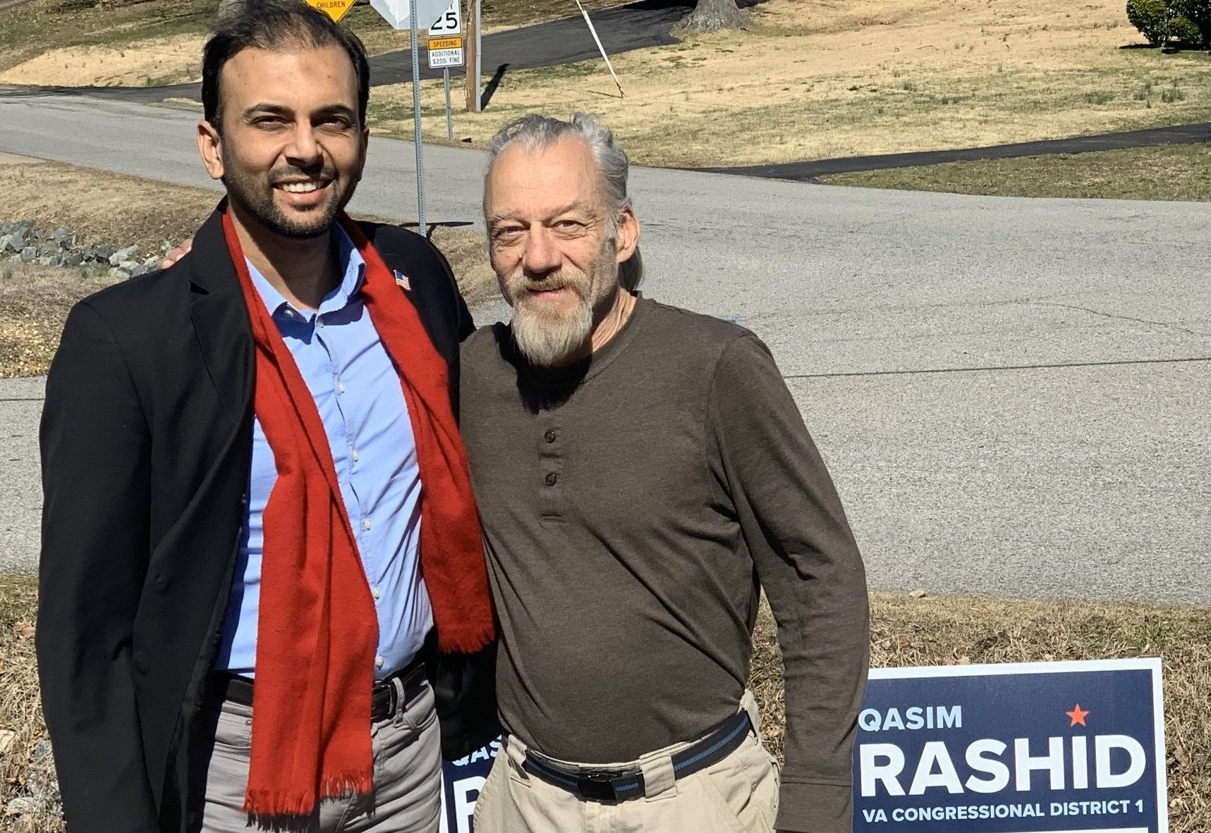 واجَه الإساءة للمسلمين بالإحسان.. رد “مثير” من سياسي أمريكي على تغريدات عنصرية