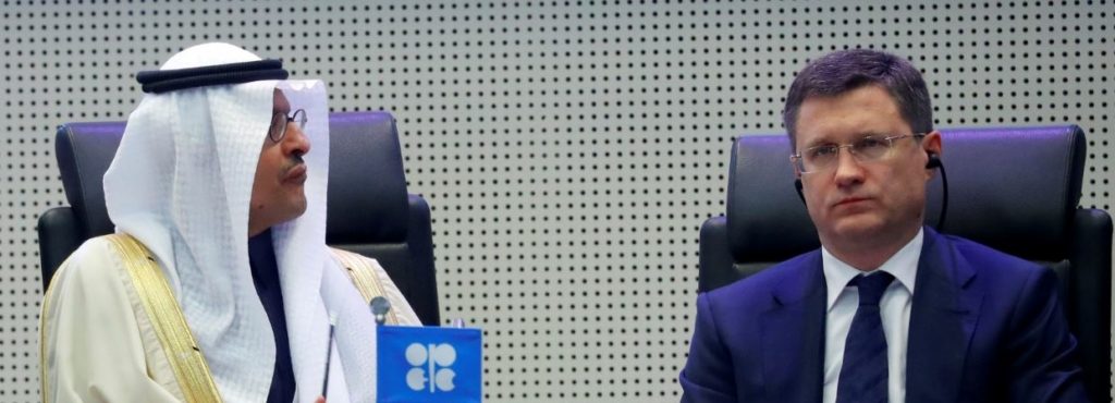 جائحة كورونا تُفاقم قلق الخليج بشأن حرب أسعار النفط السعودية/الصورة لرويترز