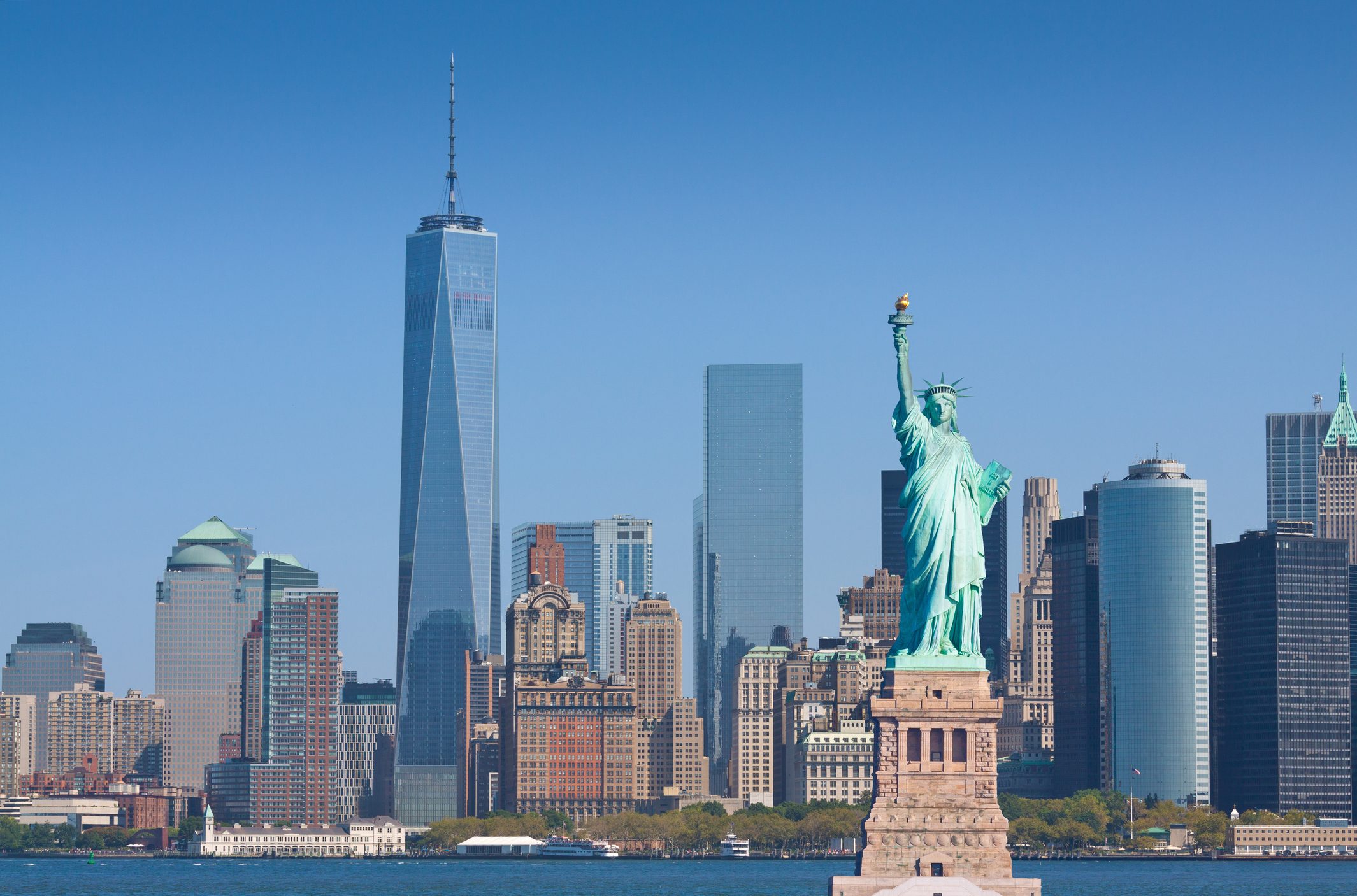 ترامب يعلن: لا رحلات طيران بين أمريكا وأوروبا لـ30 يوماً باستثناء بريطانيا