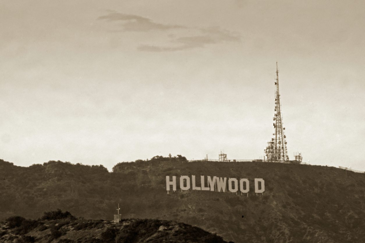 من مزرعة وكوخ طيني إلى قلعة صناعة السينما.. هكذا تطور تاريخ هوليوود